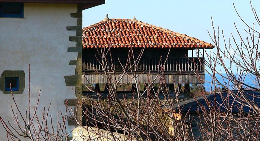 Hotel Torre De Villademoros Luarca Exterior photo